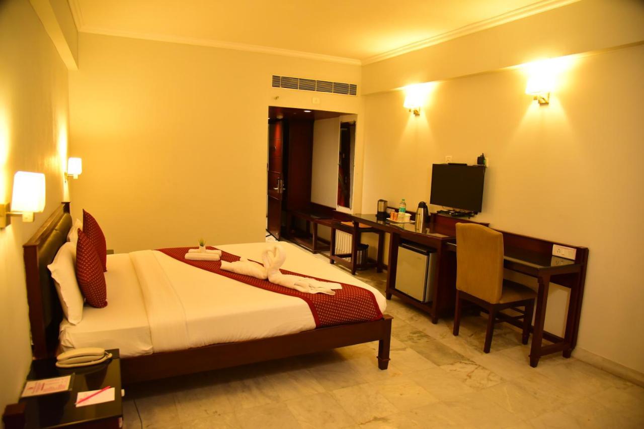 The Bhimas Residency Hotels Tirupati Exteriör bild